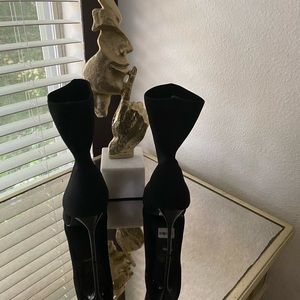 Olivia Frymann black ankle boots